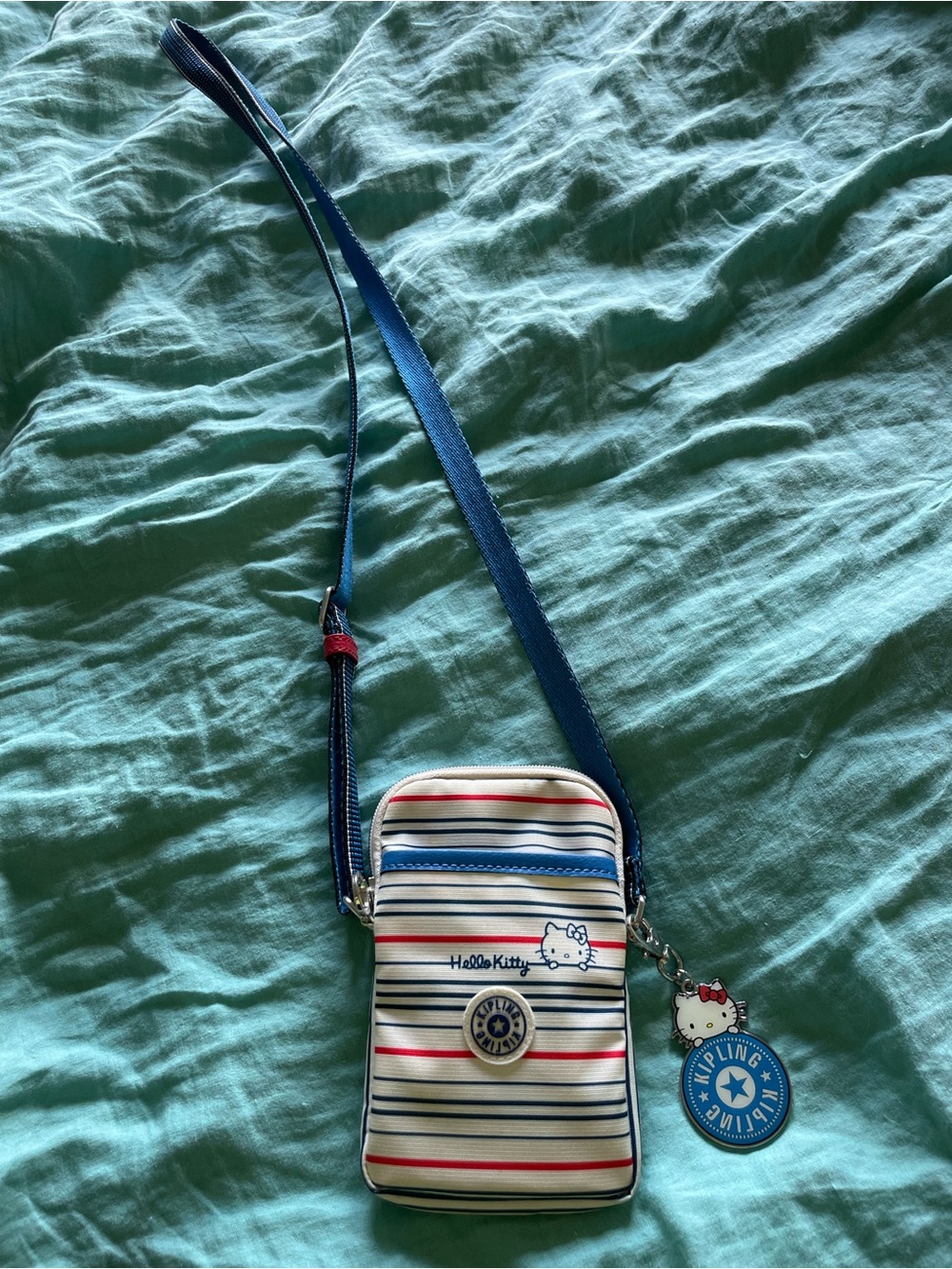 Hello Kitty x Kipling phone purse